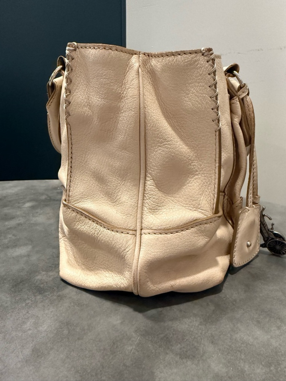 Celine Cream Leather Boogie Bag with Silver Celine Horse & Buggy Charm - Picture 6 of 12